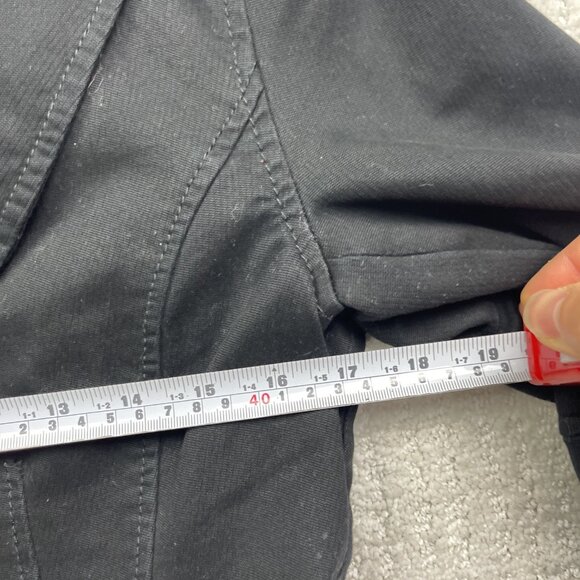 InWear Women's Two Button Blazer Black Boho Folk Cropped Floral Size 14 US - Picture 7 of 14